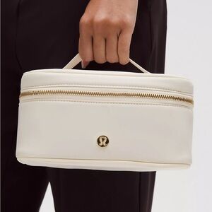 Lululemon Travel Toiletry Bag 3.5L- Light Ivory/Sheer Oak